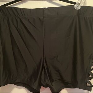 Torrid High Rise Strappy Side 3.5 Inch Swim Short size 3 NWT
